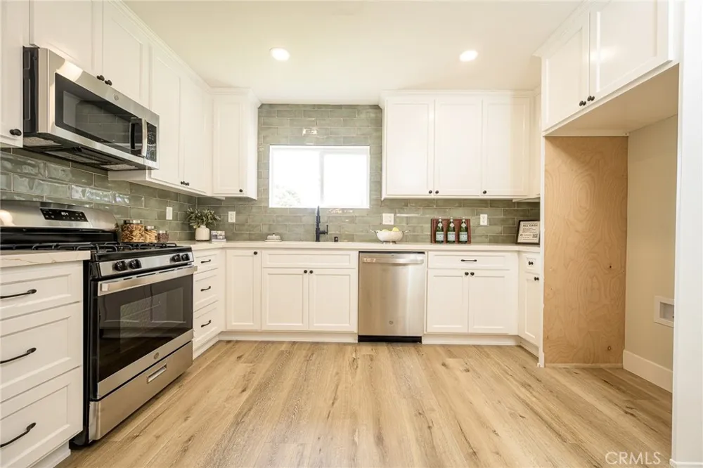 12126 Ainsworth St Los Angeles, CA 90044