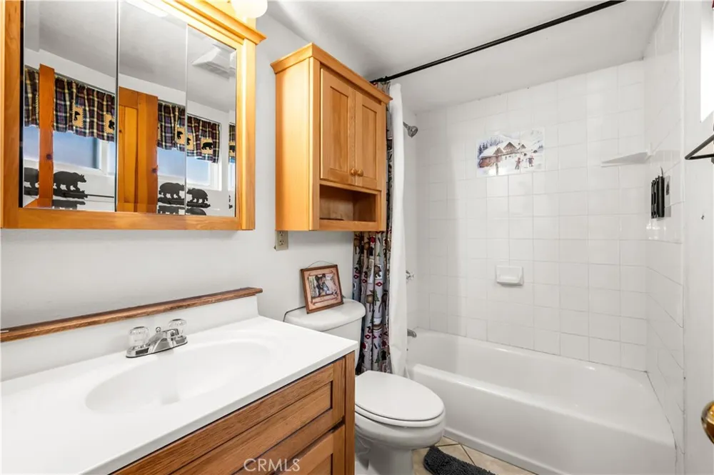 906 W Country Club Boulevard Big Bear City, CA 92314