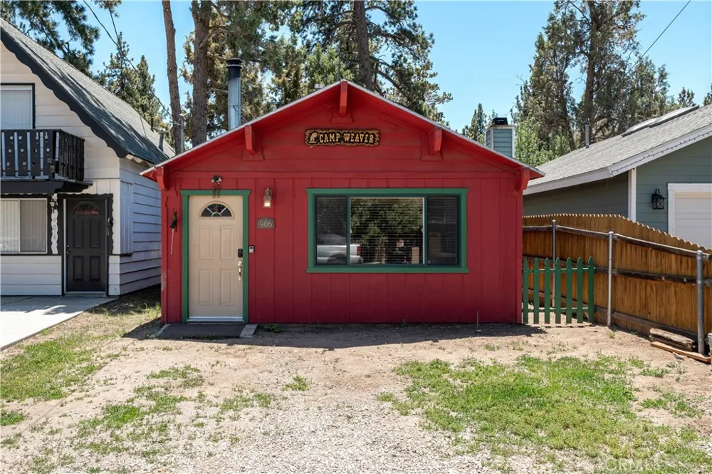 906 W Country Club Boulevard Big Bear City, CA 92314