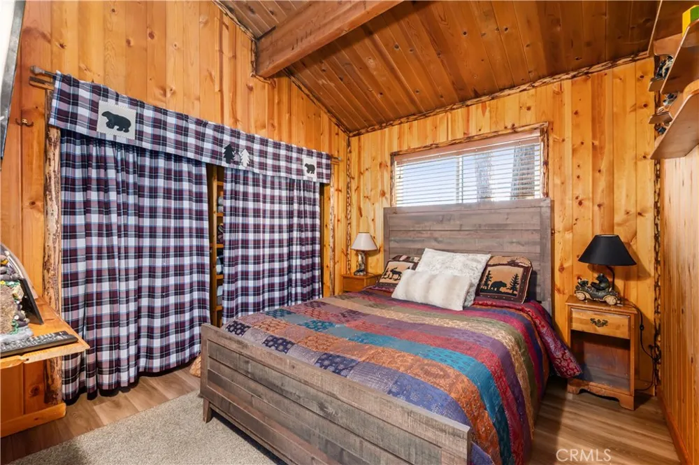 906 W Country Club Boulevard Big Bear City, CA 92314