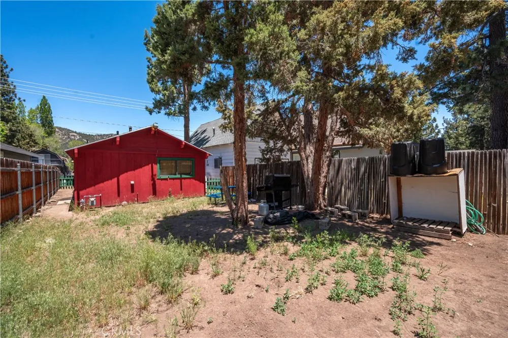 906 W Country Club Boulevard Big Bear City, CA 92314