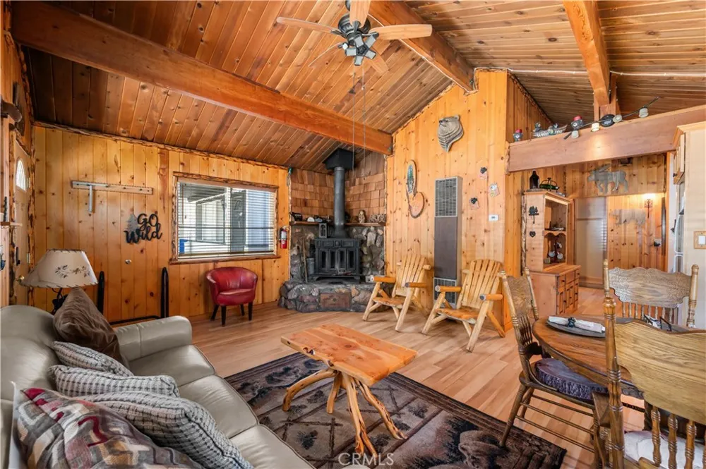 906 W Country Club Boulevard Big Bear City, CA 92314
