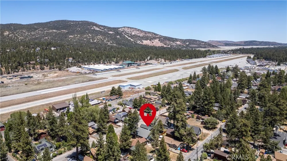 906 W Country Club Boulevard Big Bear City, CA 92314