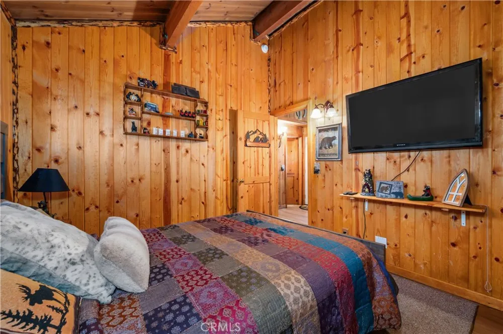 906 W Country Club Boulevard Big Bear City, CA 92314