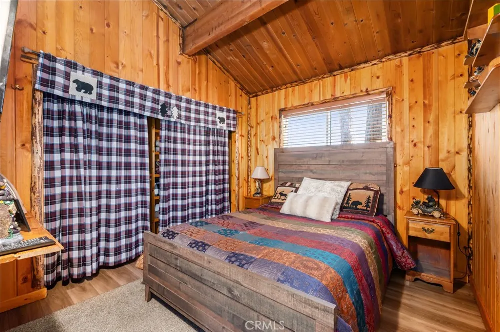 906 W Country Club Boulevard Big Bear City, CA 92314