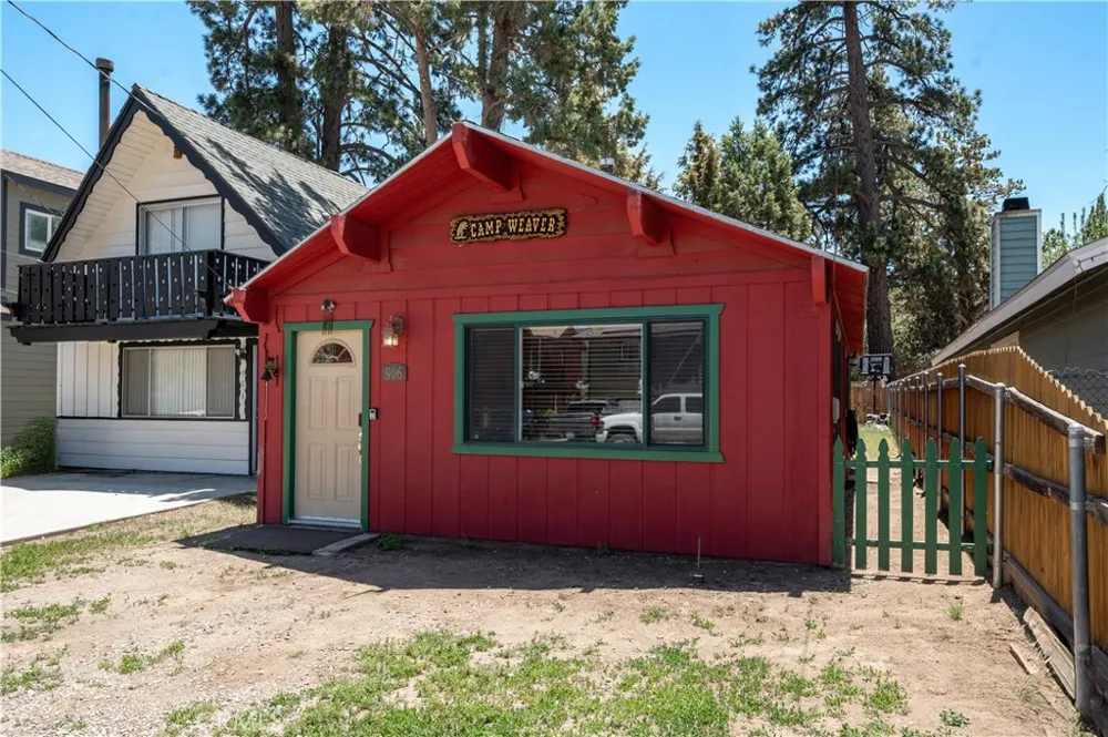 906 W Country Club Boulevard Big Bear City, CA 92314