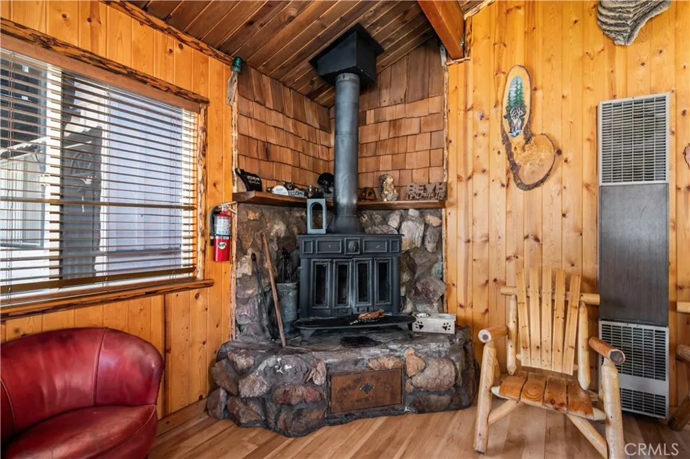 906 W Country Club Boulevard Big Bear City, CA 92314