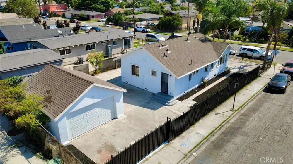1115 S Acacia Compton, CA 90220