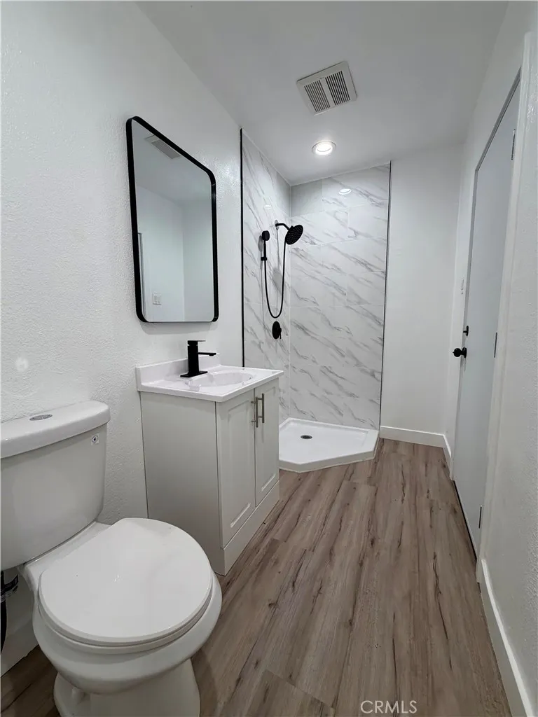 1115 S Acacia Compton, CA 90220