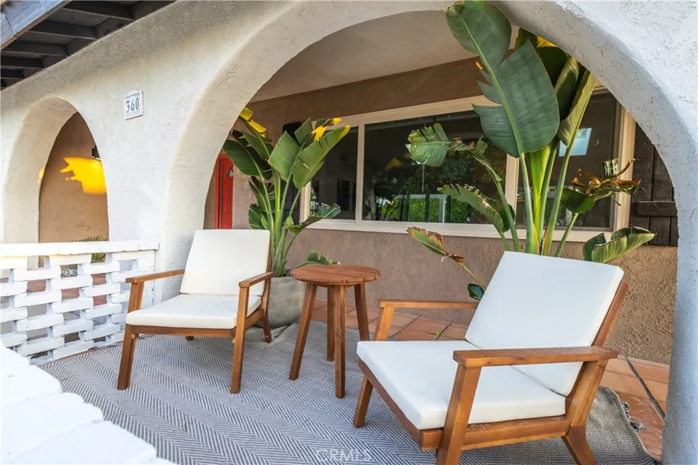 360 W Pico Palm Springs, CA 92262