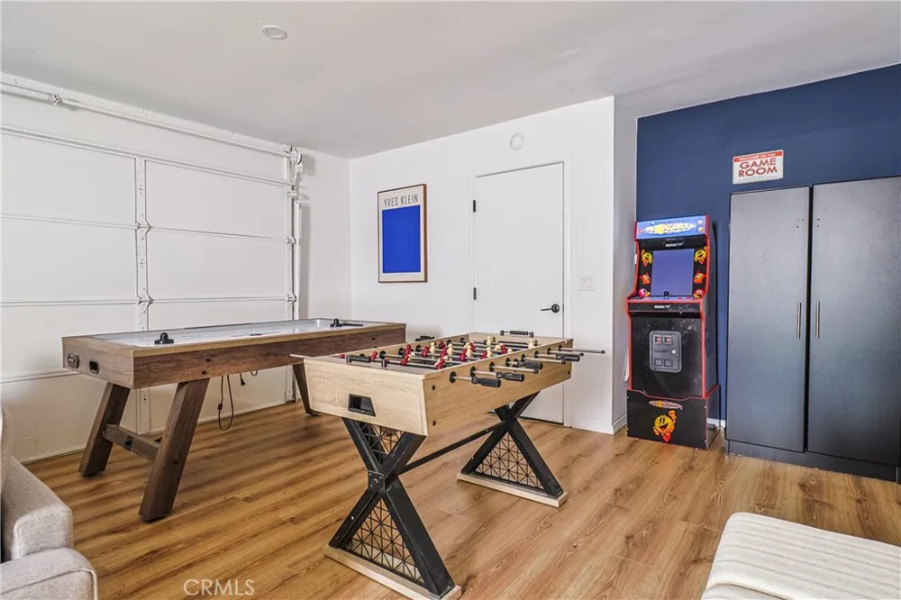 360 W Pico Palm Springs, CA 92262