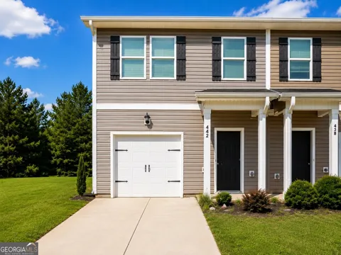 432 Oakwood DR NW