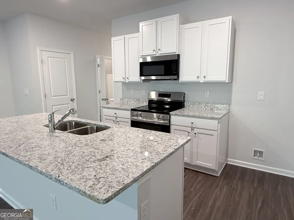432 Oakwood DR NW Milledgeville, GA 31061