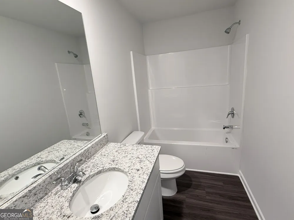 432 Oakwood DR NW Milledgeville, GA 31061