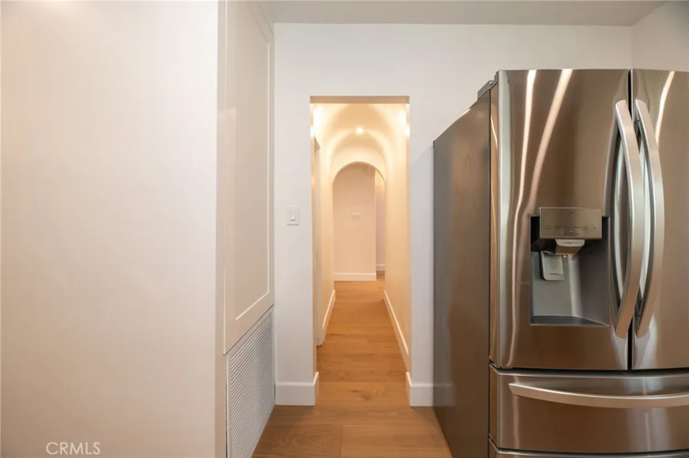 4832 S Victoria View Park, CA 90043