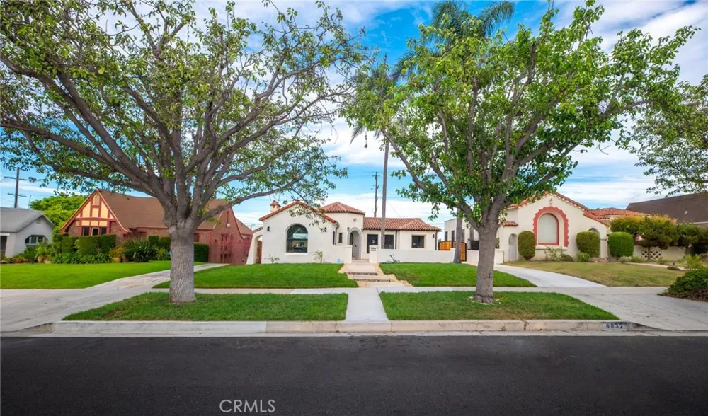 4832 S Victoria View Park, CA 90043