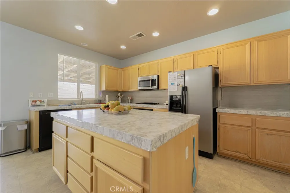 12652 FIELD WAY Victorville, CA 92395
