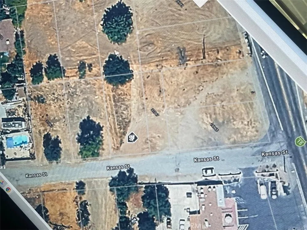 Kansas Lake Elsinore, CA 92530