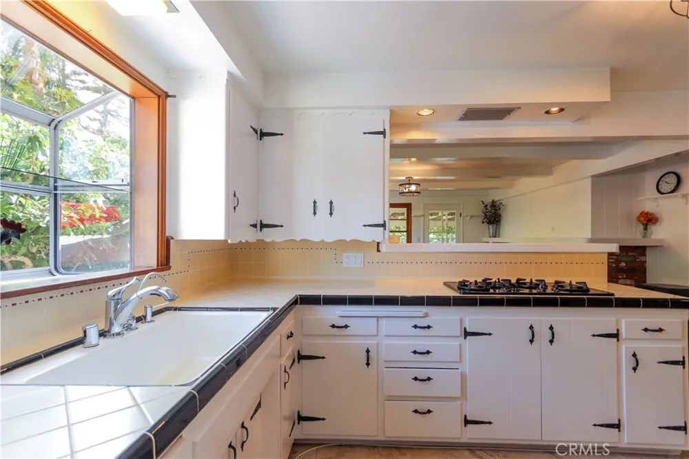 3806 Rosehedge Fullerton, CA 92835