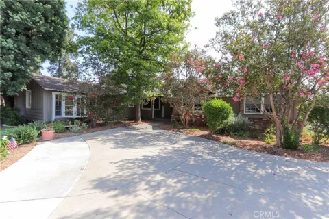 3806 Rosehedge