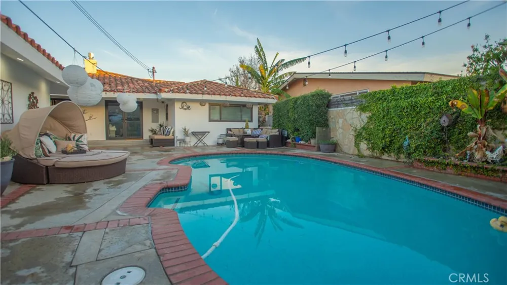 8524 Suva Downey, CA 90240