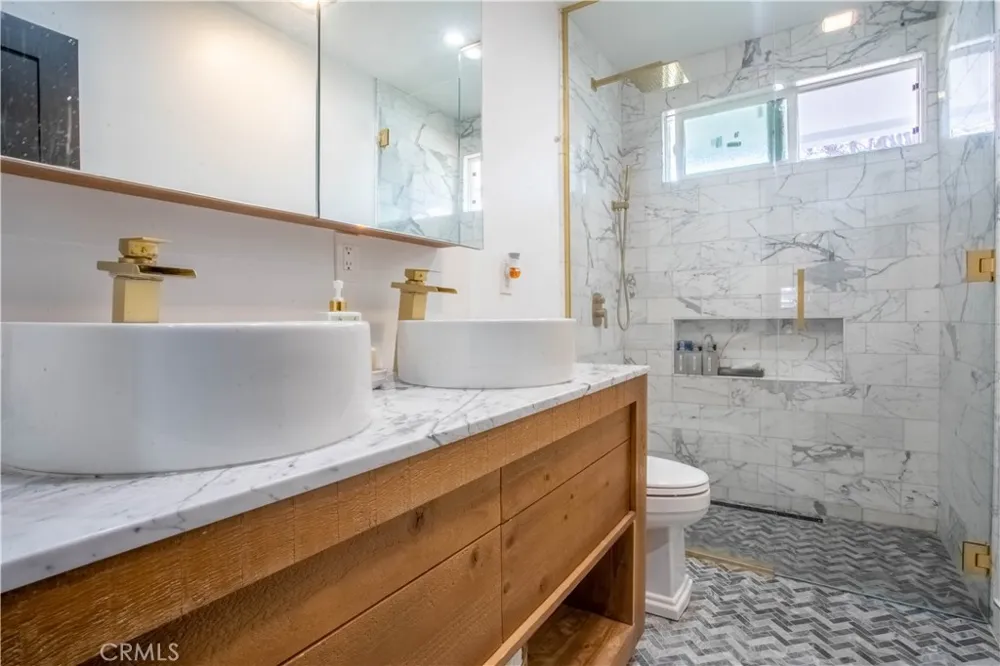 8524 Suva Downey, CA 90240
