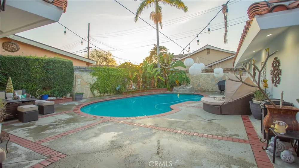 8524 Suva Downey, CA 90240