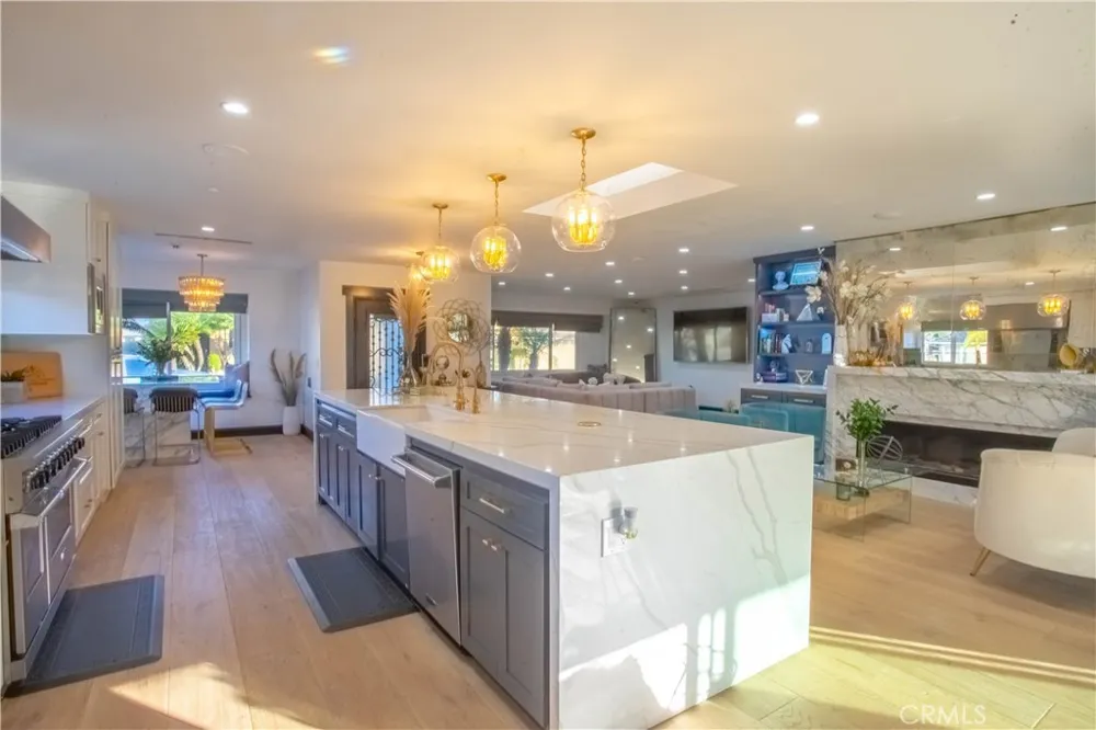 8524 Suva Downey, CA 90240