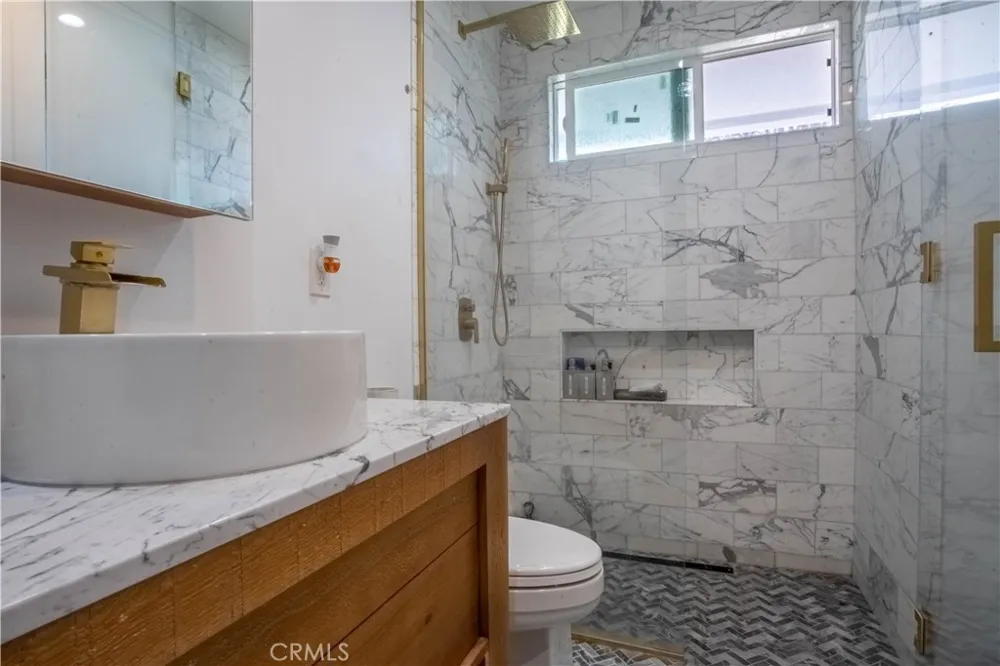 8524 Suva Downey, CA 90240