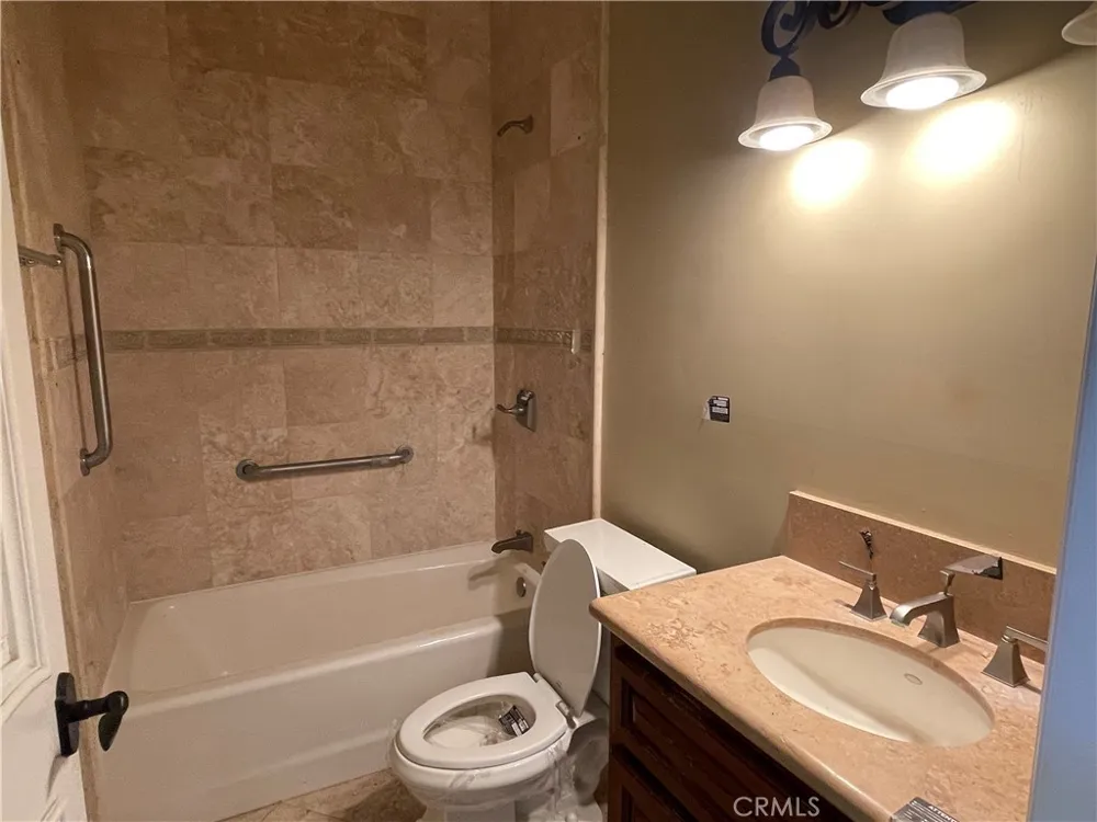 10040 Mattock Avenue Downey, CA 90240