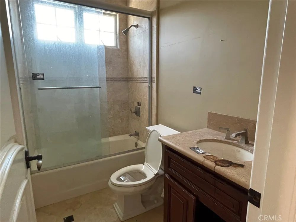 10040 Mattock Avenue Downey, CA 90240