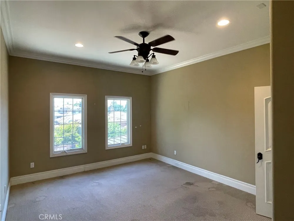 10040 Mattock Avenue Downey, CA 90240