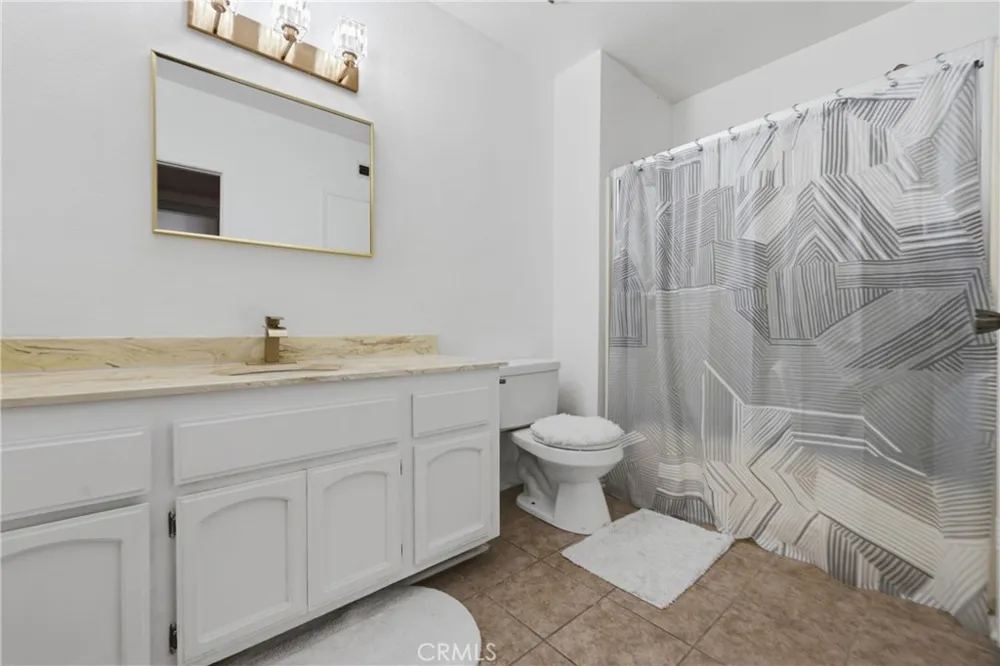 1530 W 145th #205 Gardena, CA 90247