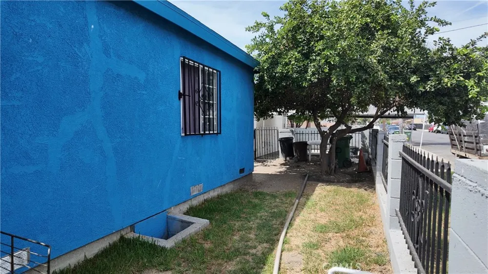 1001 W 133rd Compton, CA 90222