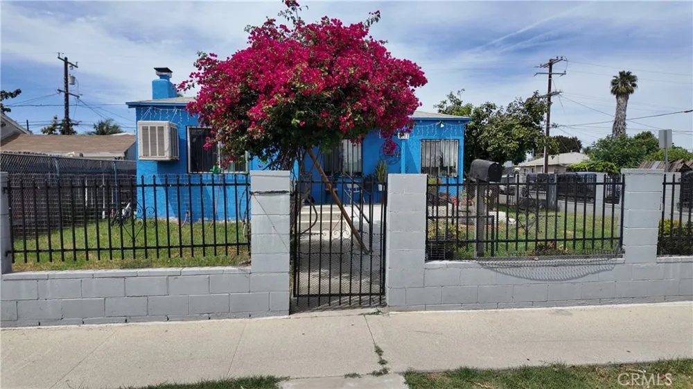 1001 W 133rd Compton, CA 90222
