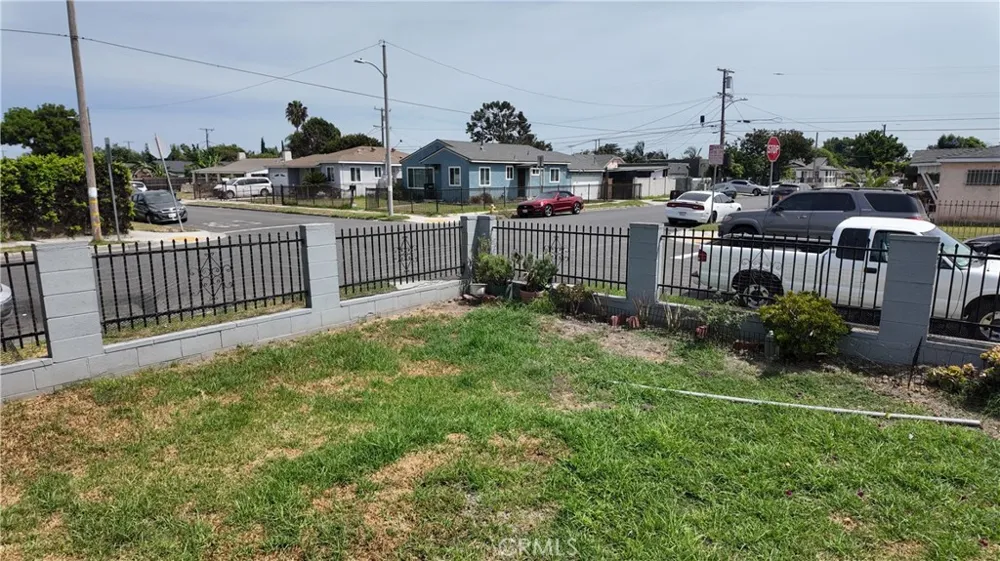 1001 W 133rd Compton, CA 90222