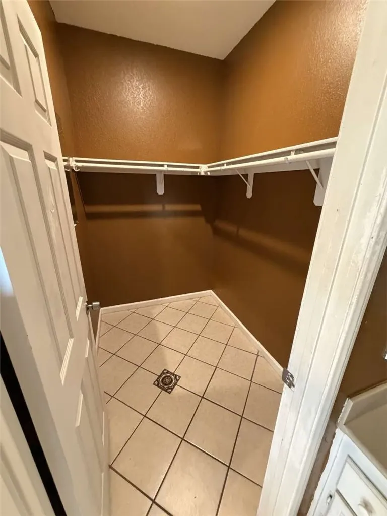 43963 Glenraven Road Lancaster, CA 93535
