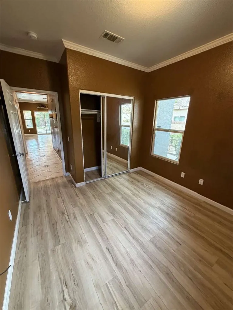 43963 Glenraven Road Lancaster, CA 93535