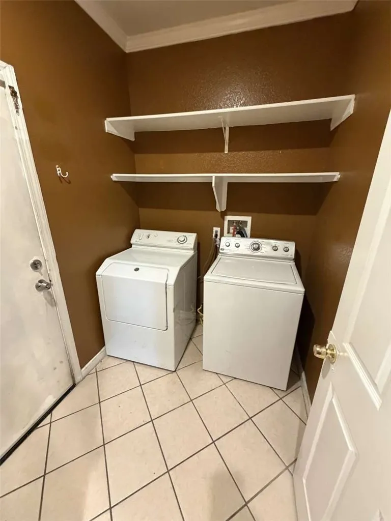43963 Glenraven Road Lancaster, CA 93535