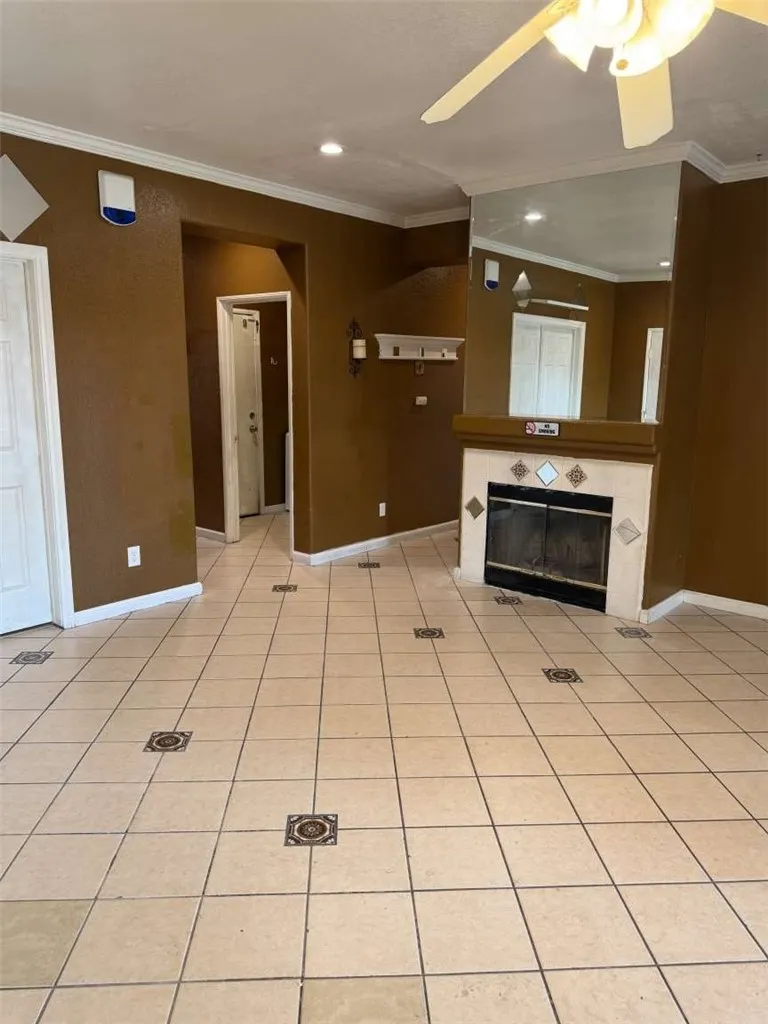 43963 Glenraven Road Lancaster, CA 93535