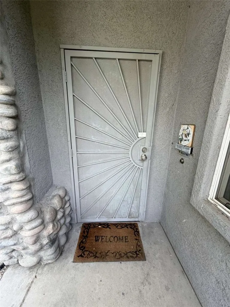 43963 Glenraven Road Lancaster, CA 93535