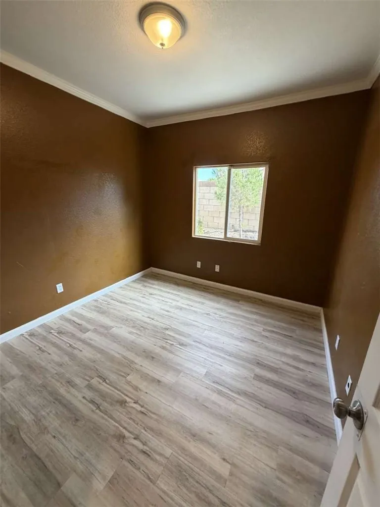 43963 Glenraven Road Lancaster, CA 93535