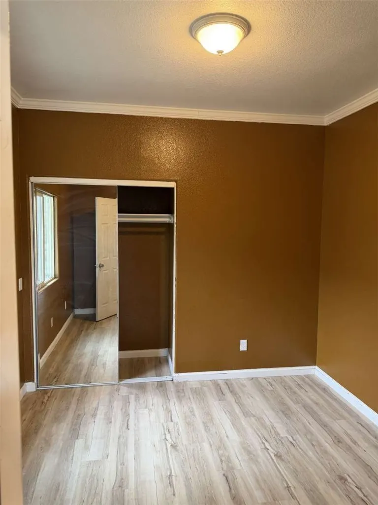 43963 Glenraven Road Lancaster, CA 93535