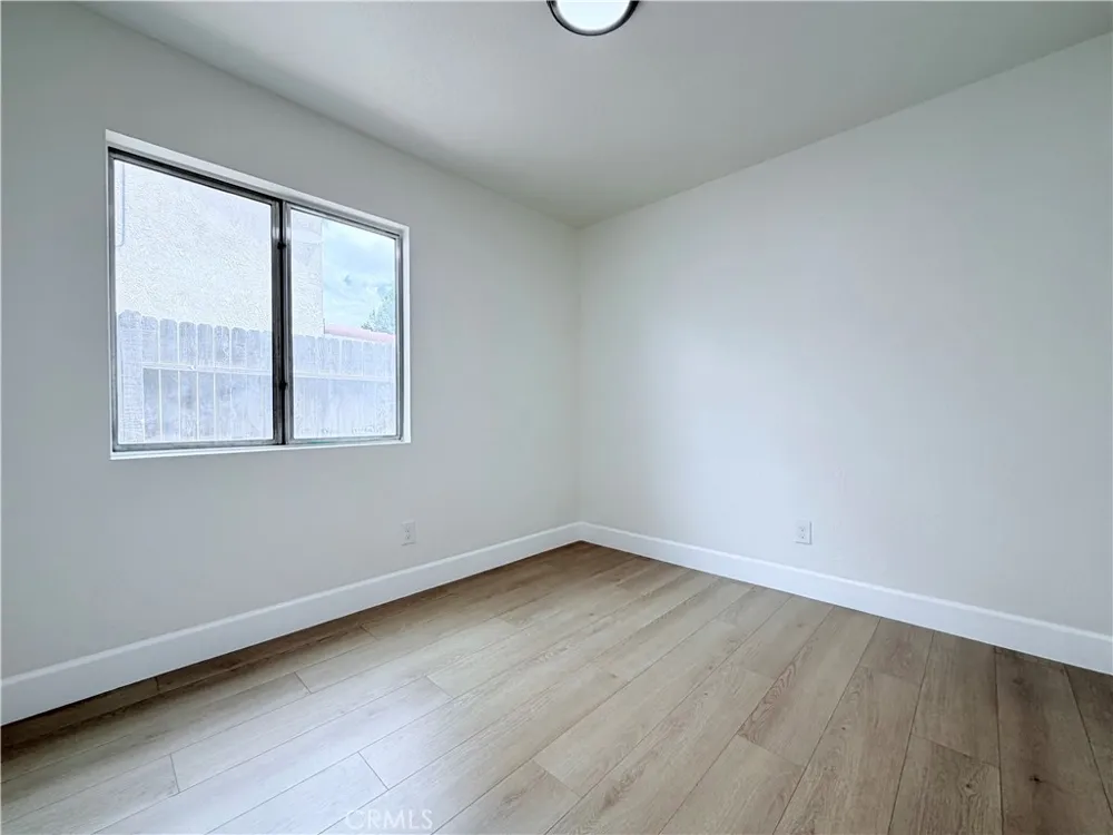 518 E Avenue J11 Lancaster, CA 93535