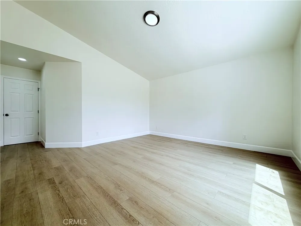 518 E Avenue J11 Lancaster, CA 93535