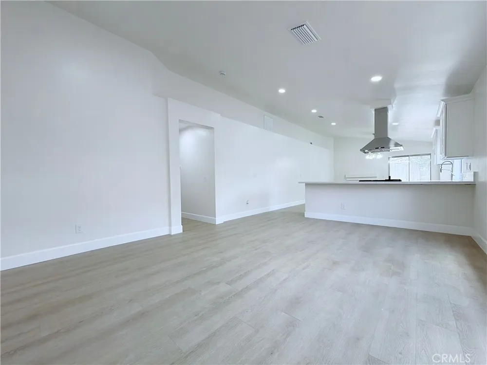 518 E Avenue J11 Lancaster, CA 93535
