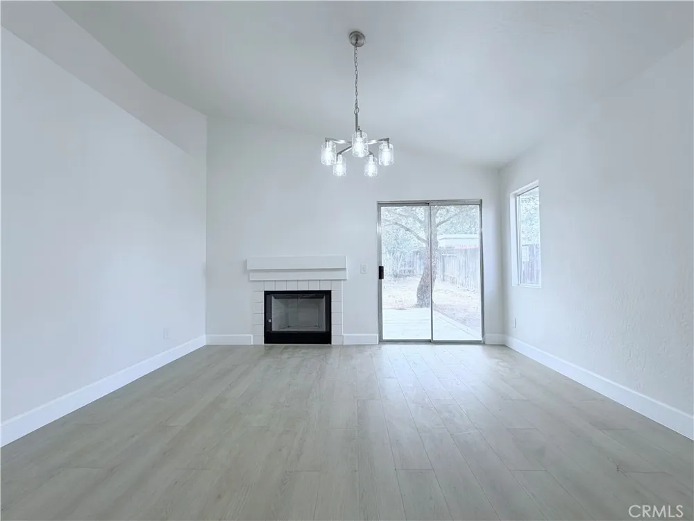 518 E Avenue J11 Lancaster, CA 93535
