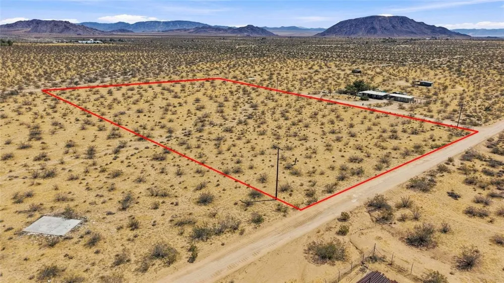 57541 Encantado Road Landers, CA 92285