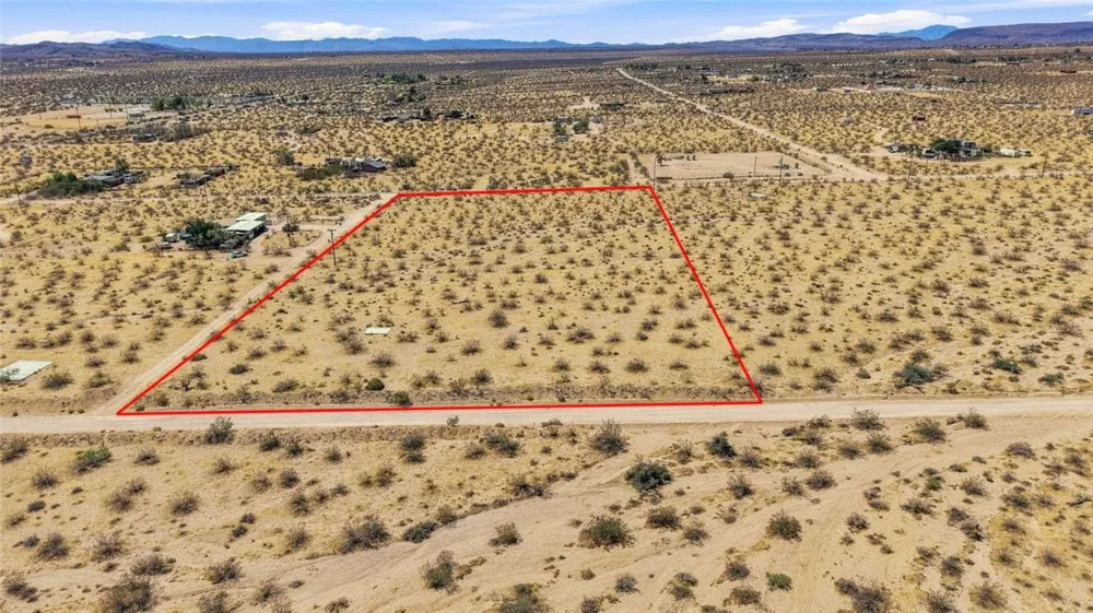 57541 Encantado Road Landers, CA 92285
