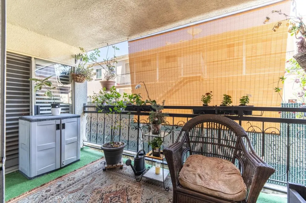 1236 Columbus #11 Glendale, CA 91202